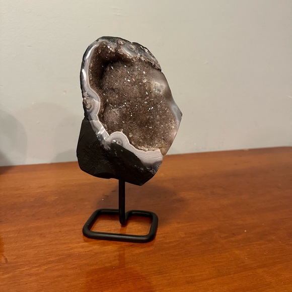 Amethyst geode 4.5 pounds with stand - Picture 2 of 11